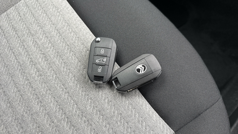 Citroen Berlingo 100kW Plus XL 52kWh 5dr Auto [7 Seat] Electric Estate